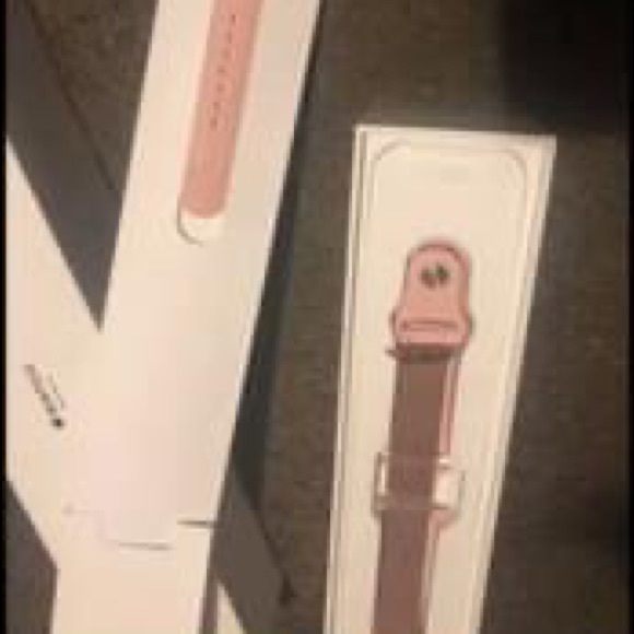 Apple Watch - Picture 2 of 4